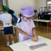 <p class="has-text-align-center" style="font-size:17px"><strong>
カレーパーティ
</strong></p>