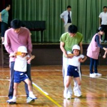 <p class="has-text-align-center" style="font-size:17px"><strong>
父の日ミニ運動会
</strong></p>