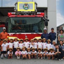 <p class="has-text-align-center" style="font-size:17px"><strong>
花の日
</strong></p>