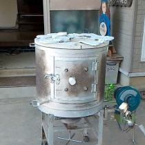 <p class="has-text-align-center" style="font-size:17px"><strong>
親子陶芸教室
</strong></p>