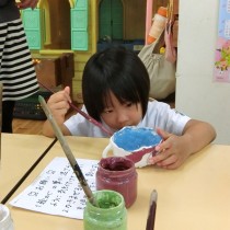 <p class="has-text-align-center" style="font-size:17px"><strong>
親子陶芸教室
</strong></p>