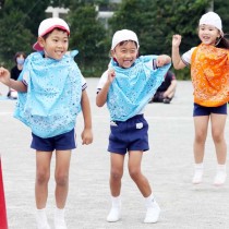 <p class="has-text-align-center" style="font-size:17px"><strong>
運動会
</strong></p>